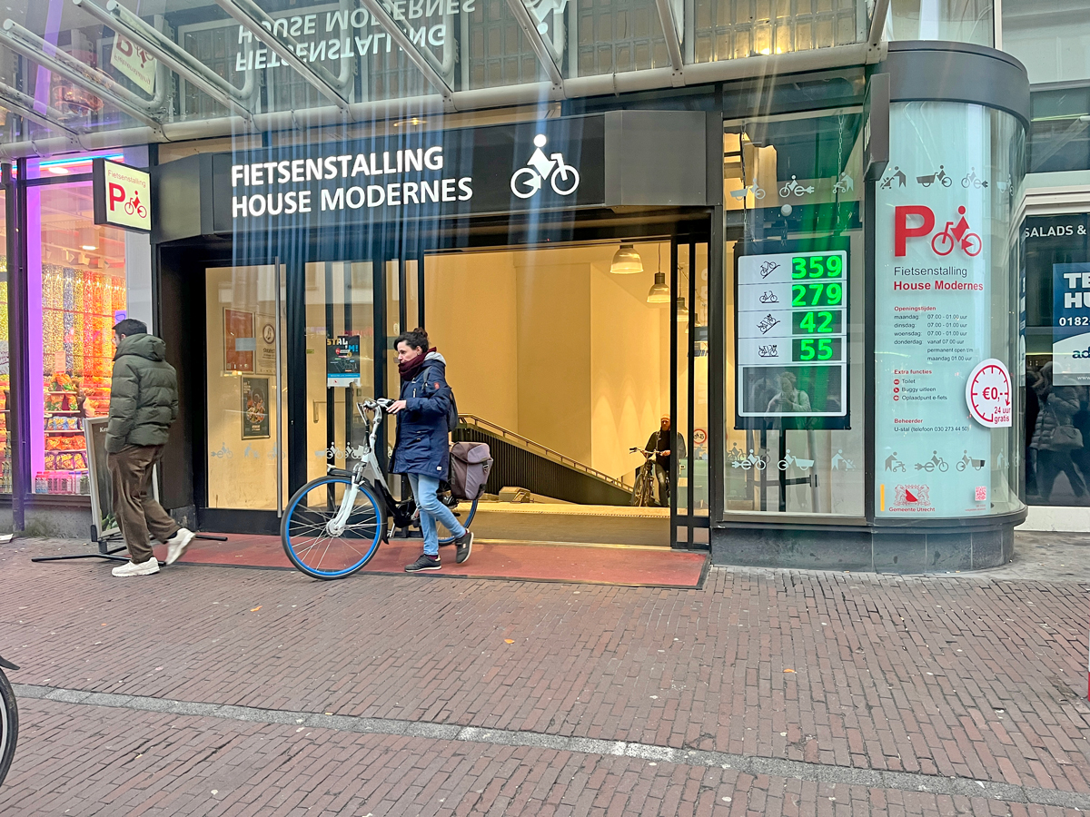 House Modernes gevel stalling